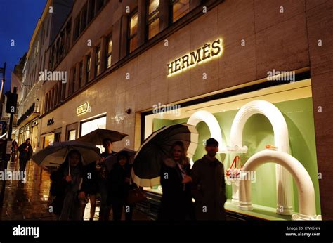 hermes bond street opening hours sunday|hermes opening hours.